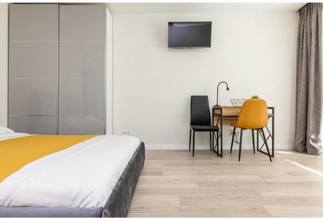 Panevezio G Prie Parko, Panevezio Str By The Park Apartment ไคลเพดา ภายนอก รูปภาพ